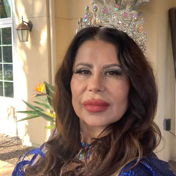 Meet your Posher, Liz - Picture 1 of 1